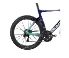 2026 Bianchi Oltre RC TEAM BAHRAIN VICTORIOUS Road Bike | KINGCYCLESPORT - 2